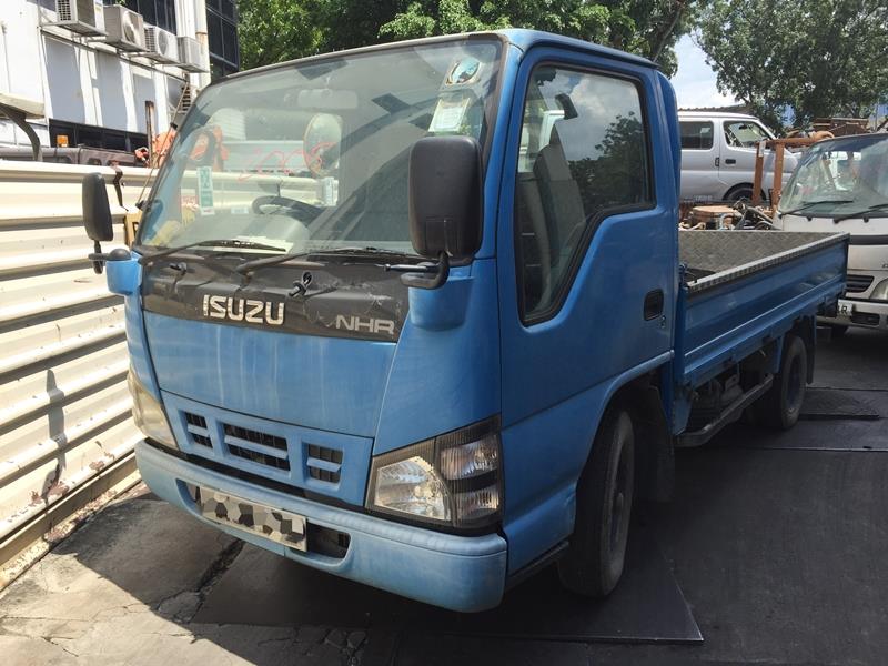 2006 ISUZU NHR69