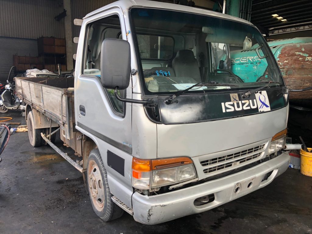 ISUZU NPR71