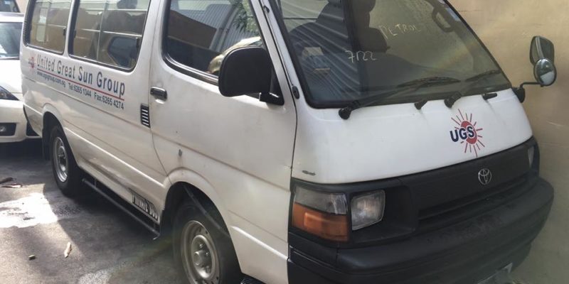 TOYOTA HIACE