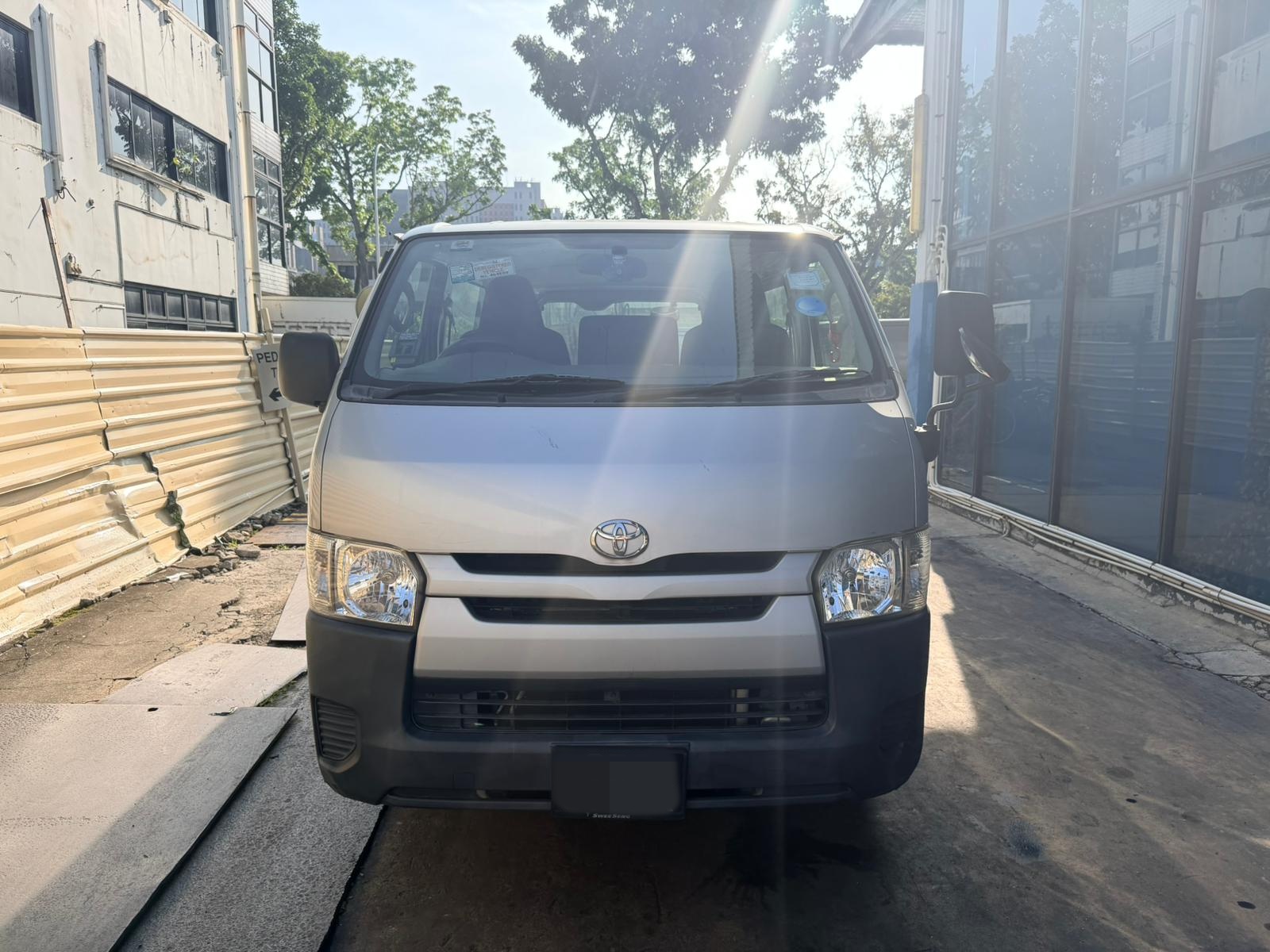 Hiace Manual