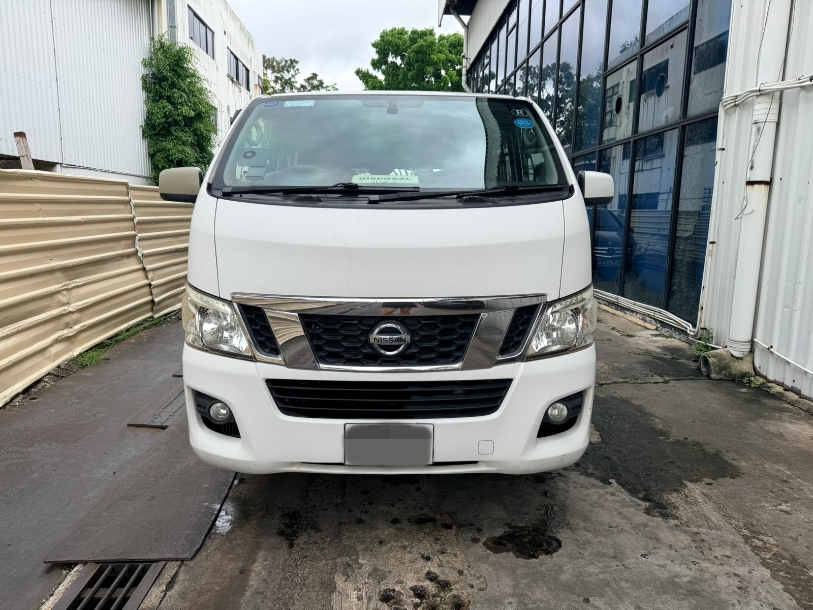 Nissan NV350 1